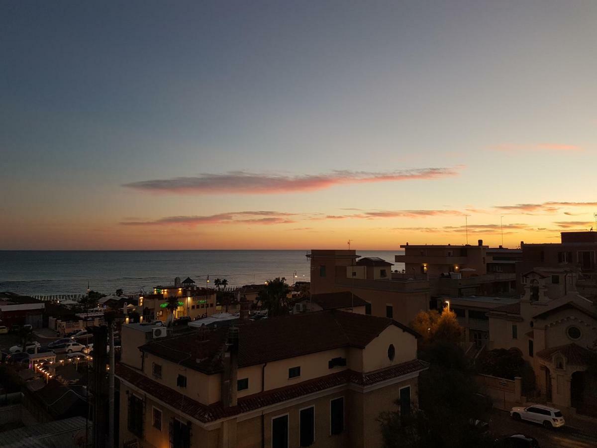 Ferienwohnung Mary'S Penthouse Lido di Ostia Exterior foto